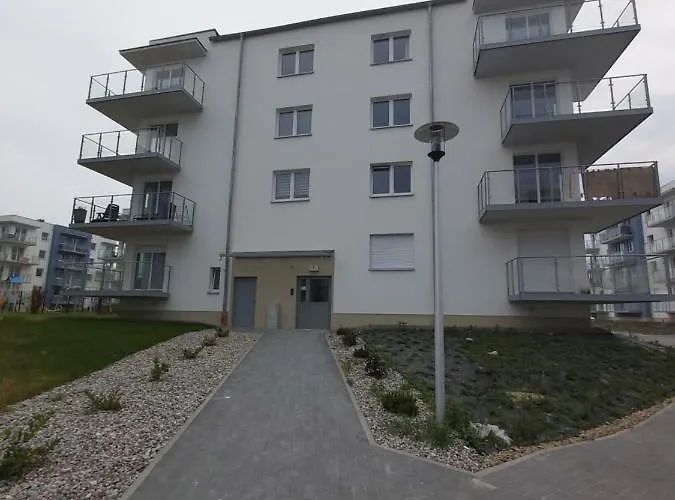 Apartament Irys Baltic Mare Kolobrzeg Z Prywatnym Miejscem Parkingowym